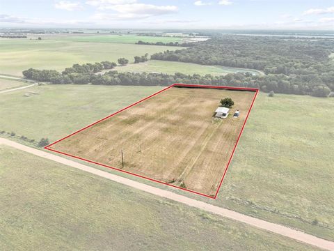 1362 County Road 2850 Honey Grove TX 75446