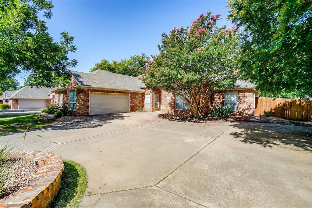 9406 S Longwood Drive