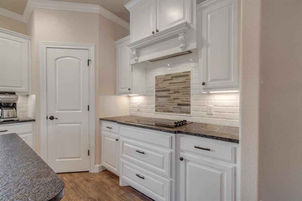 6710 Summerwood Trail