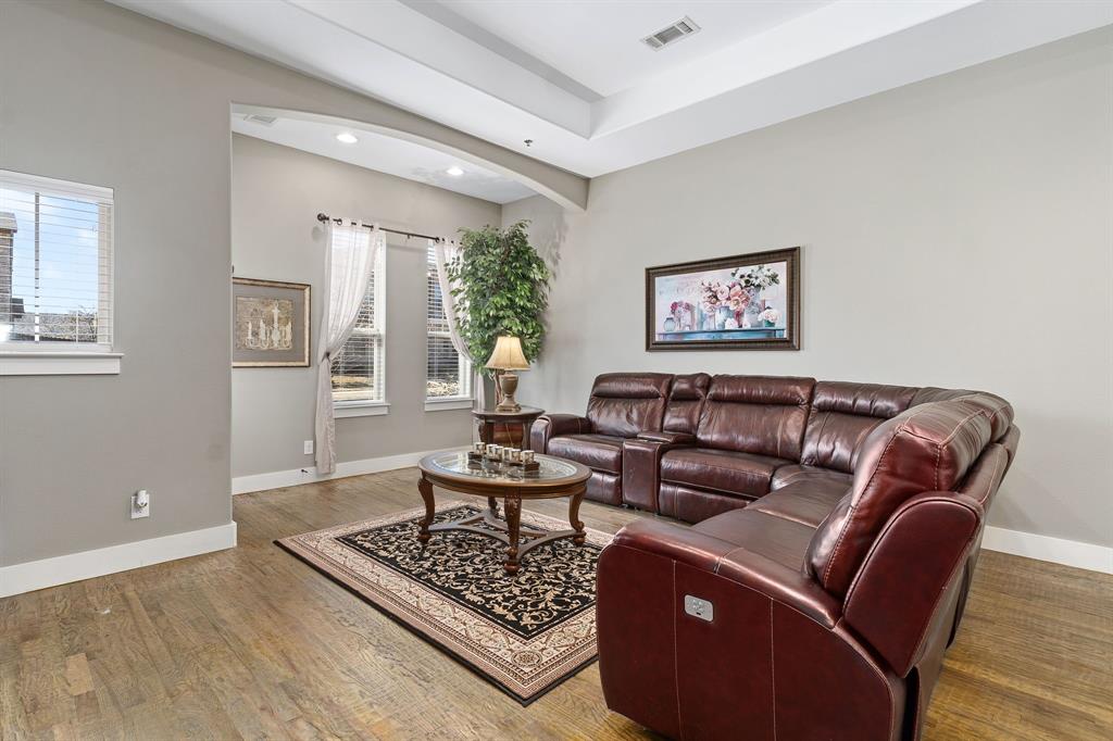 3042 Solana Circle