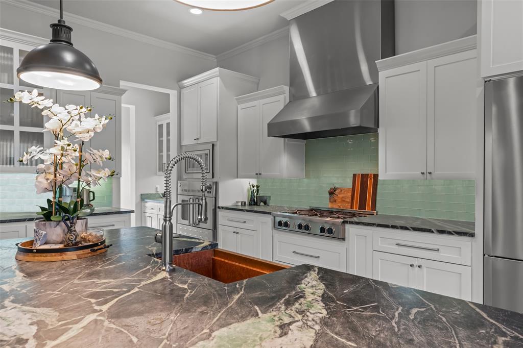 Bella Flora - Residential