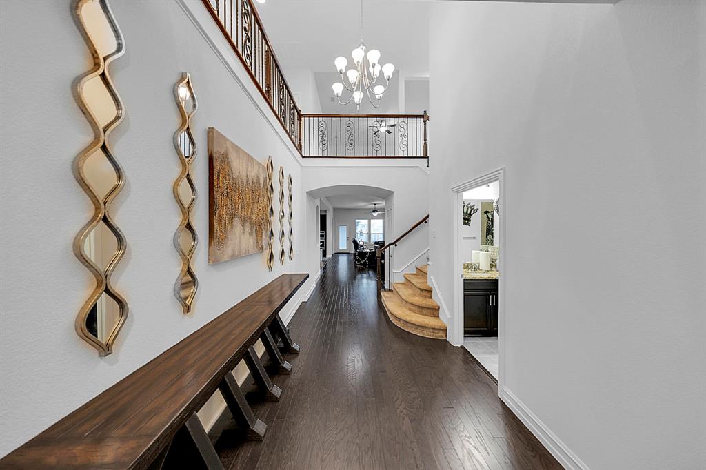 2911 Redbud Lane