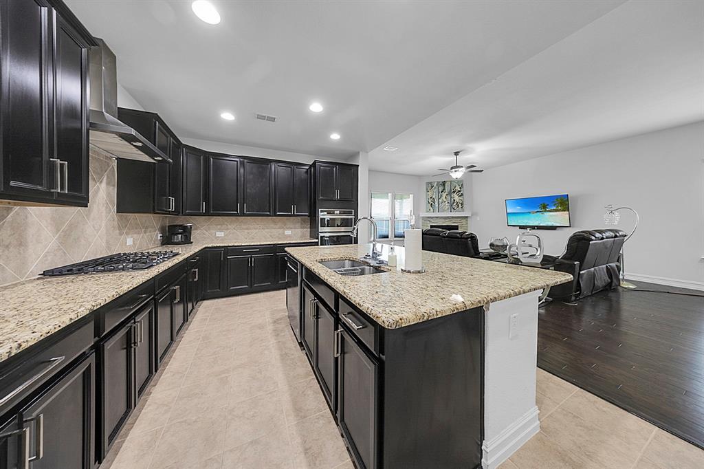 2911 Redbud Lane