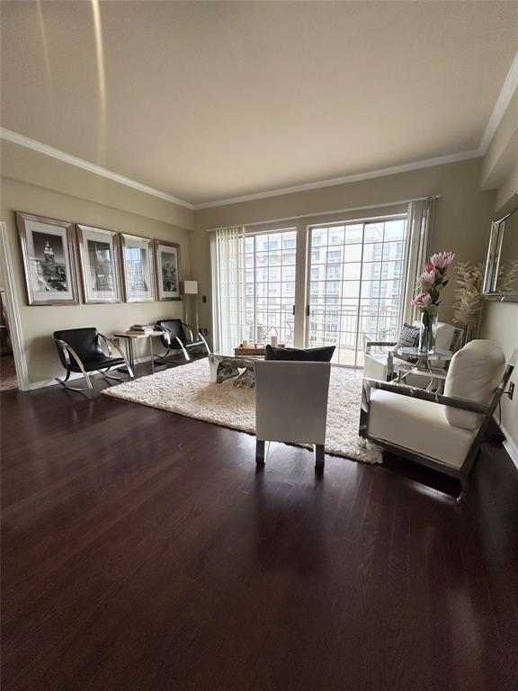 3225 Turtle Creek Boulevard 1607