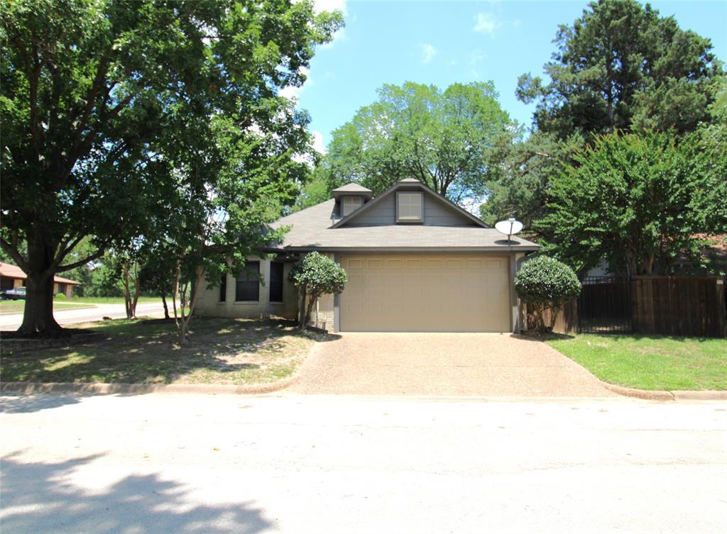 603 Redbud Circle