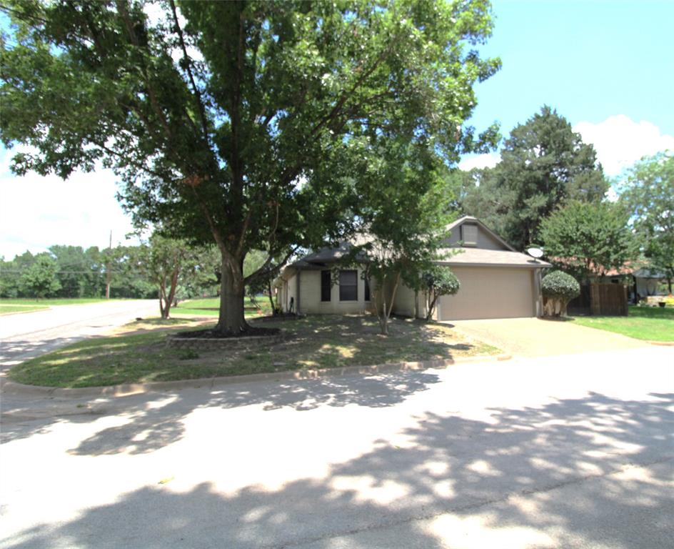 603 Redbud Circle