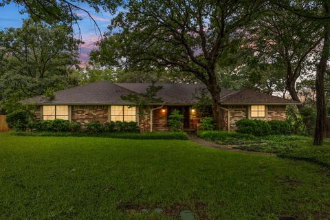 Single Family Residence in Waco TX 4708 Glenwood Circle.jpg