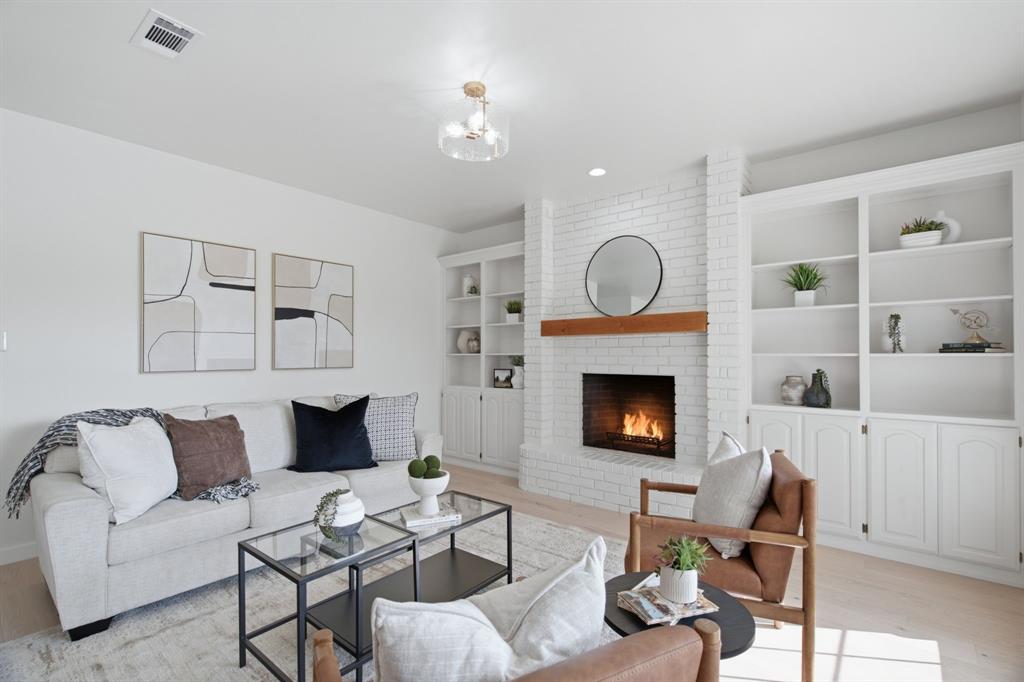 1301 Rolling Acres Drive