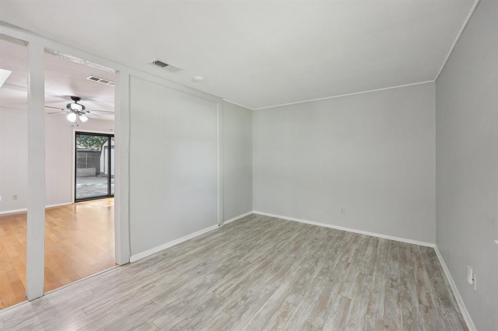 2604 Hollywood Drive