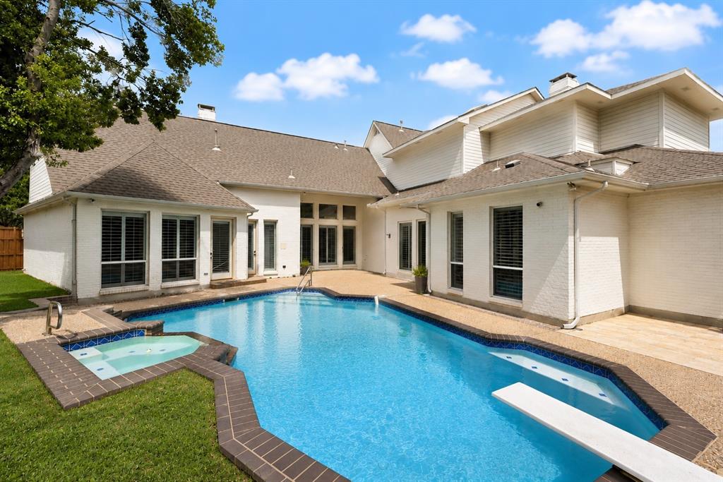 4612 Saxon Drive
