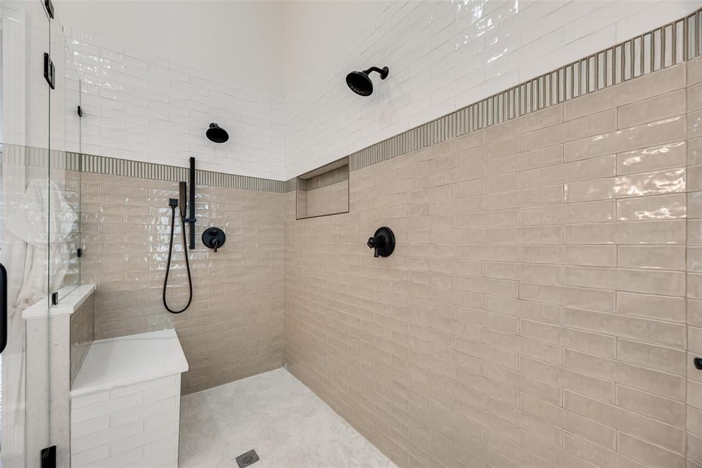 4612 Saxon Drive