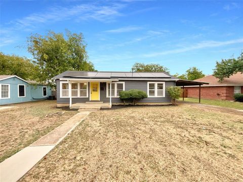 A home in Benbrook