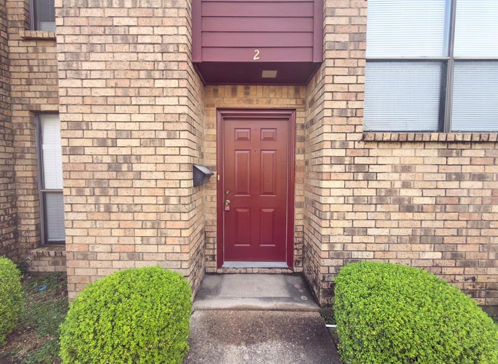 CHAMBERLAIN ARLINGTON HTS 2ND - Residential Lease