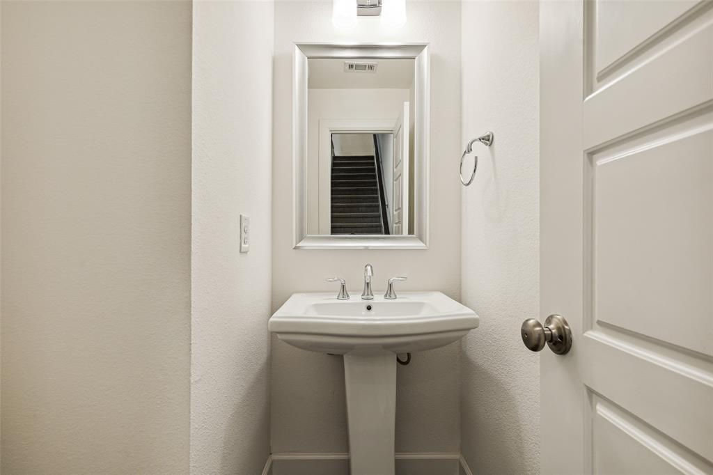 High Grv West Kessler Heights 1 - Residential Lease