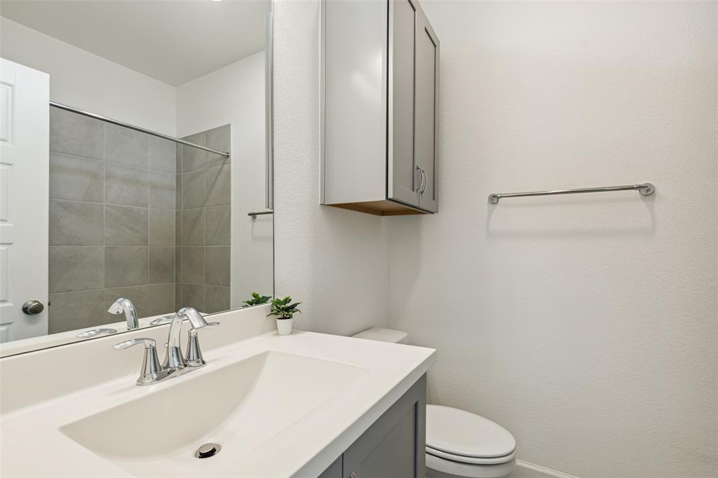 High Grv West Kessler Heights 1 - Residential Lease