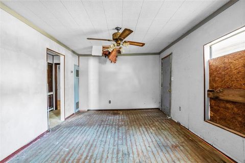 Tiny photo for 706 W Hendricks Street, Cedar Hill, TX 75104 (MLS # 21095008)