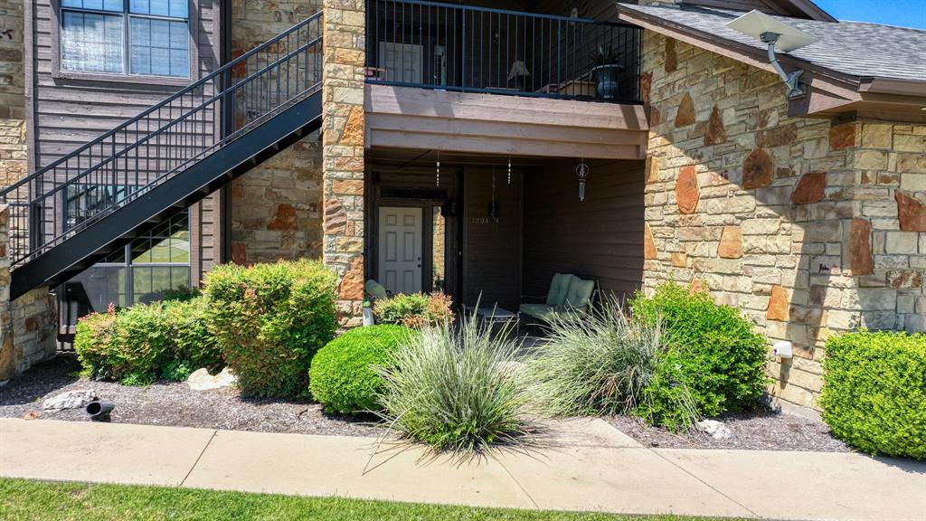 1203 Eagle Point
