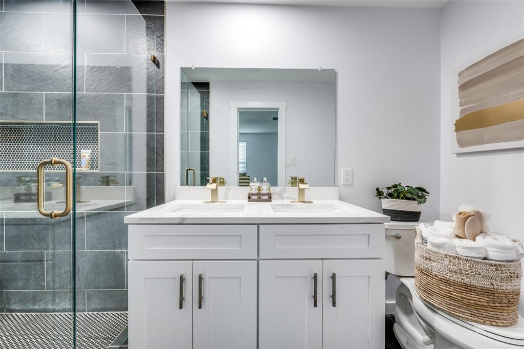 Roanoke Hills - Residential