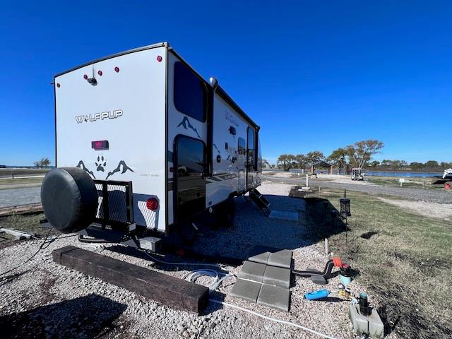 Peninsula Point - Land