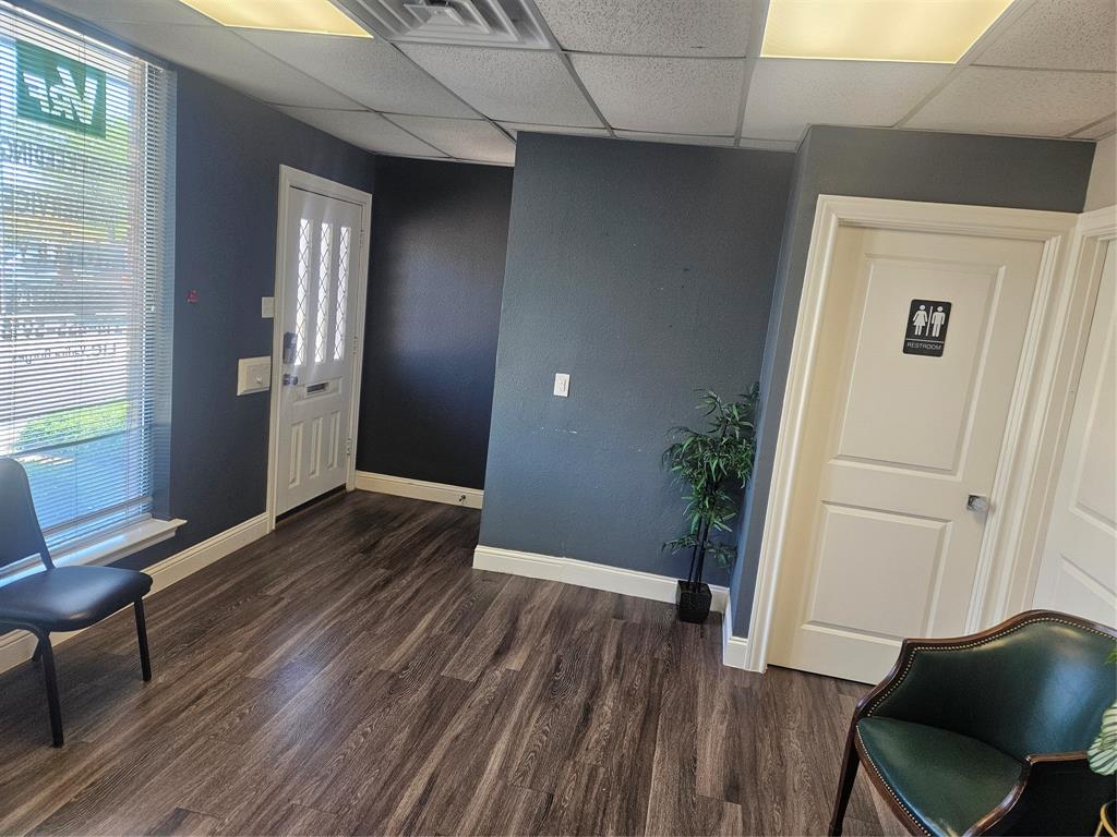 Meadowcreek Park 02 - Commercial Lease