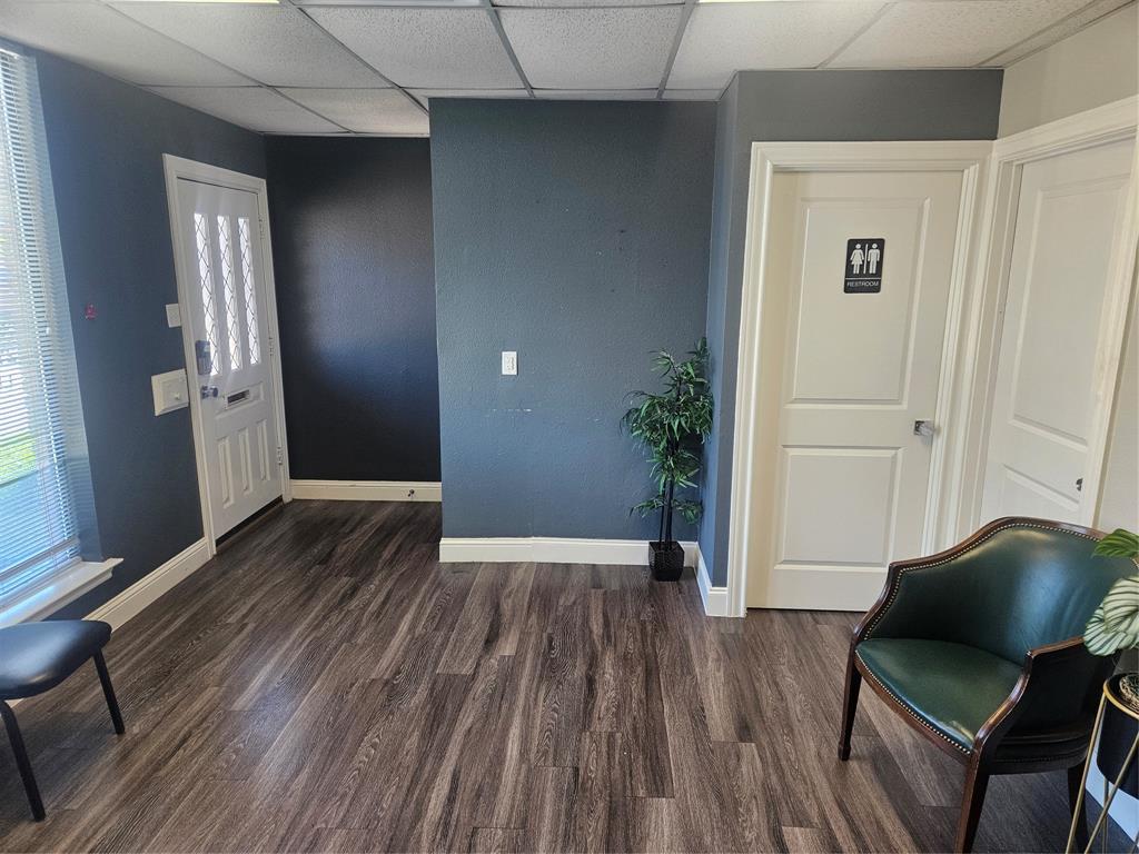 Meadowcreek Park 02 - Commercial Lease