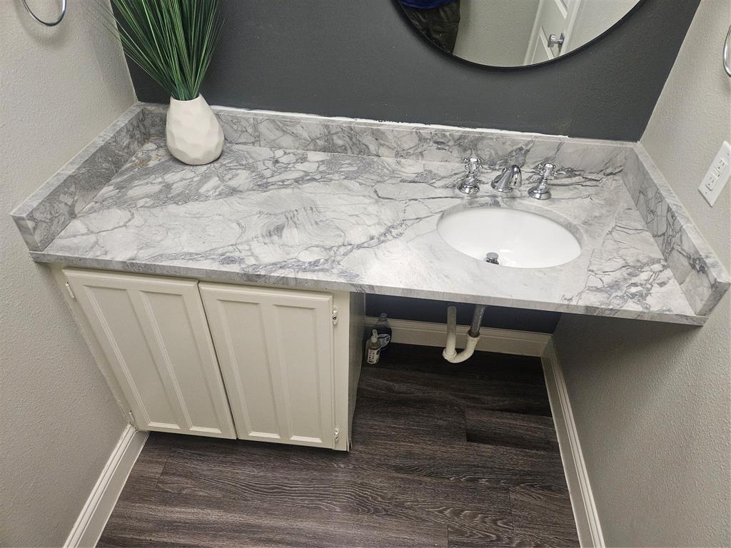 Meadowcreek Park 02 - Commercial Lease