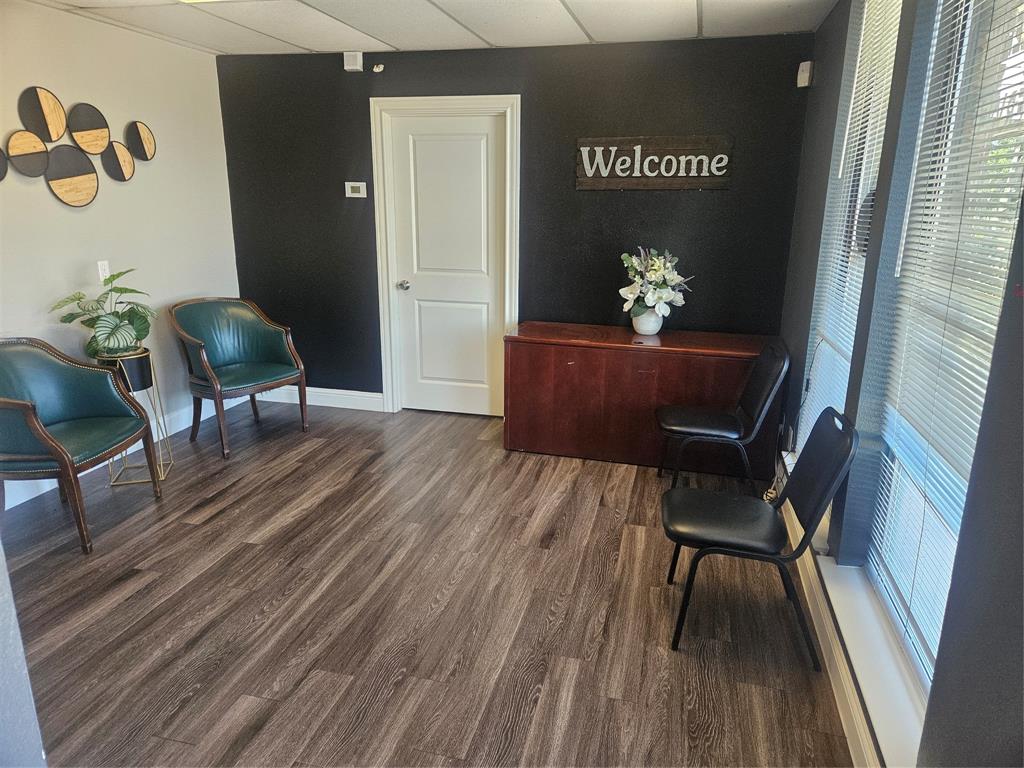 Meadowcreek Park 02 - Commercial Lease