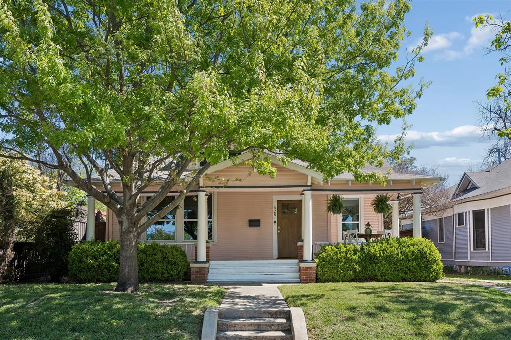 628 Woodlawn Avenue