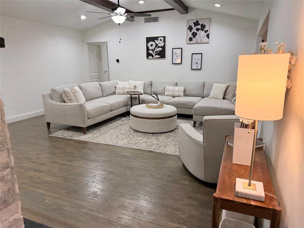 1504 Summertree Court