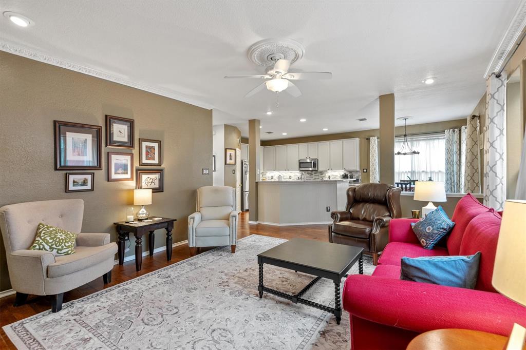 2406 Forest Park Circle