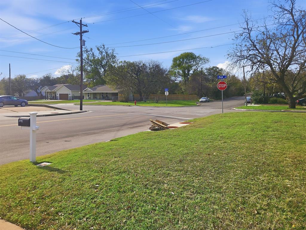 401 Throckmorton Street