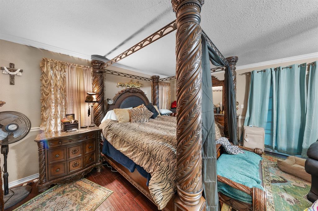 Thomas - Residential