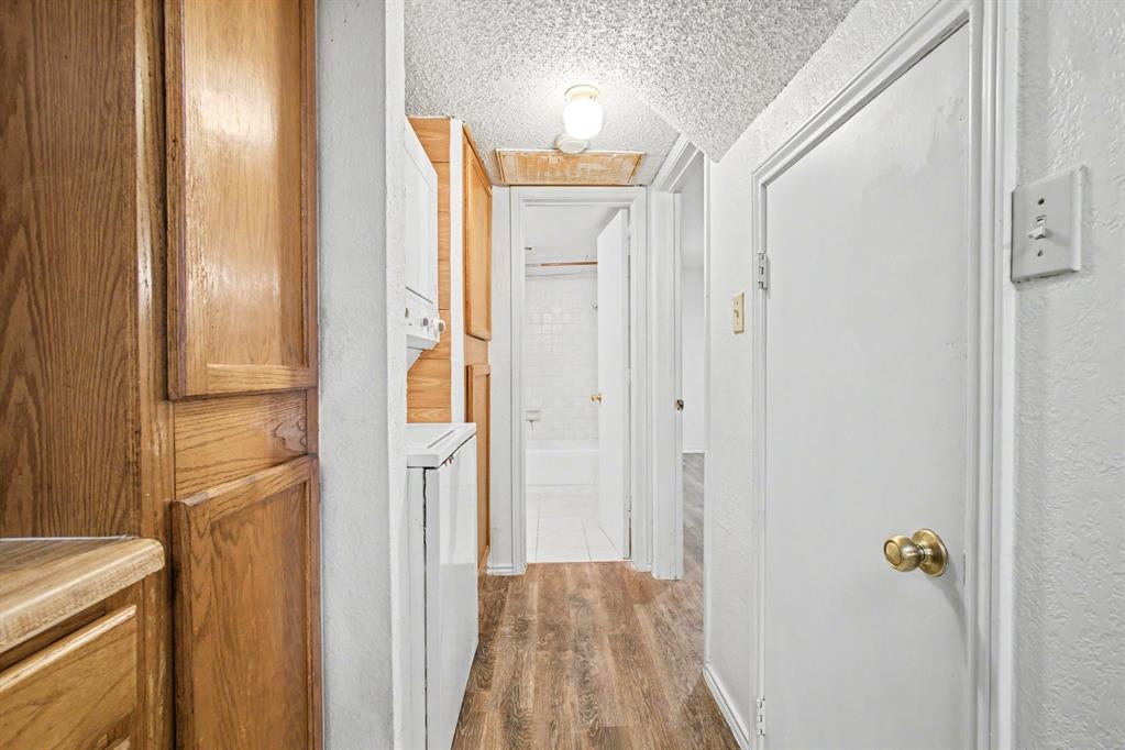 Richalnd Trace Condos - Residential