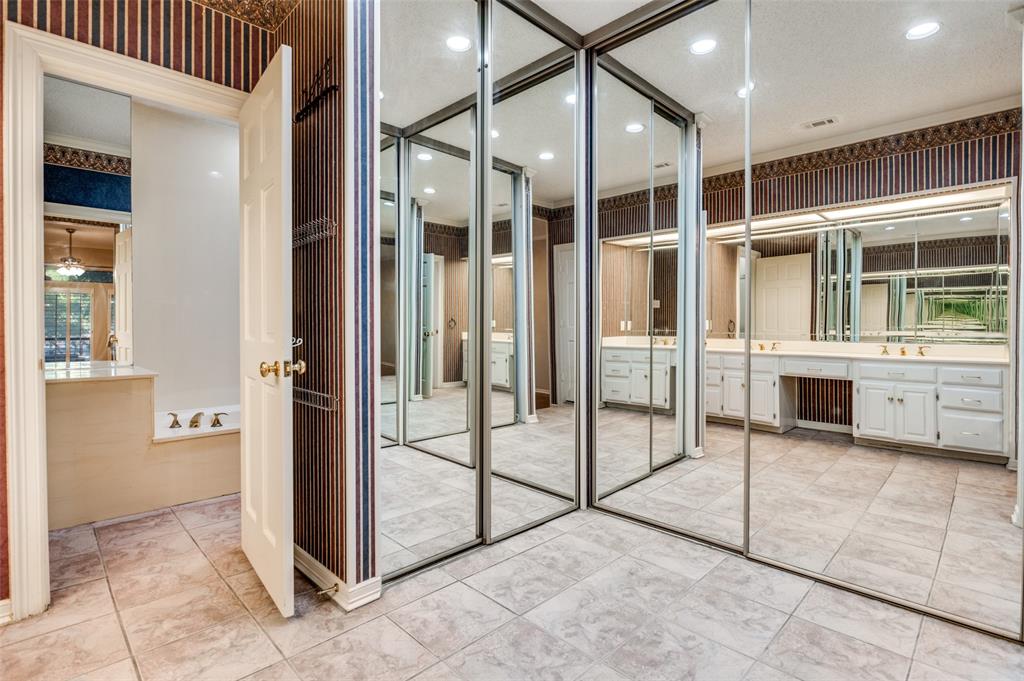 Lakes Of Bent Tree Condo - Residential