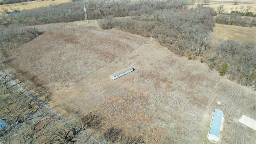Discover the freedom to build your vision on this 2.515-acre tract on Gray Bottom in Whitewright, Texas. This unimproved land offers minimal restrictions, giving you flexibility for a custom home, barndo, or investment opportunity. Enjoy peaceful country surroundings while still being within easy reach of nearby towns and North Texas growth.