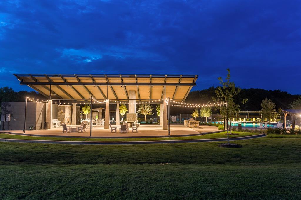 Lilyana - Residential