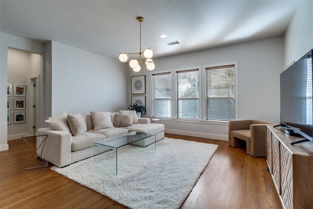 4830 Cedar Springs Road 11