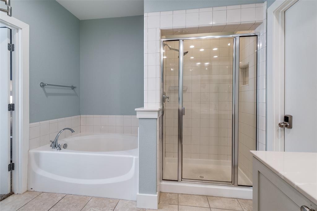 Carreras Twnhms Condos - Residential