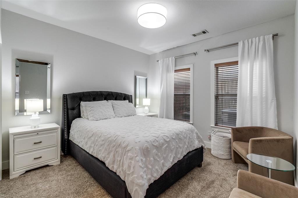 Carreras Twnhms Condos - Residential