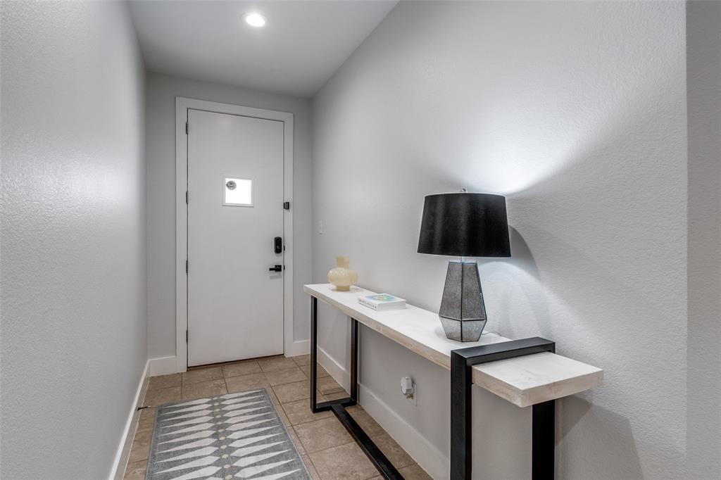 Carreras Twnhms Condos - Residential