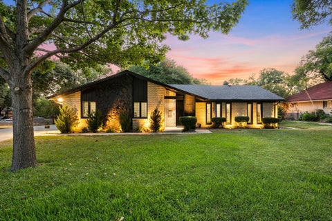 Photo of 8559 S Mediterranean Circle, Dallas, TX 75238 (MLS # 21419787)
