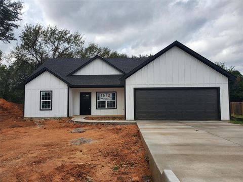 A home in Granbury