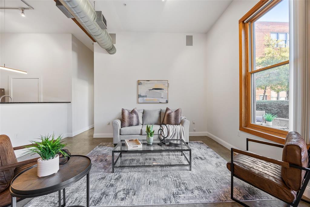 2502 Live Oak Street 135