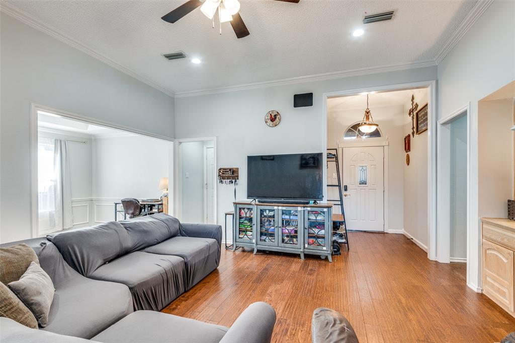 2521 Classic Court W