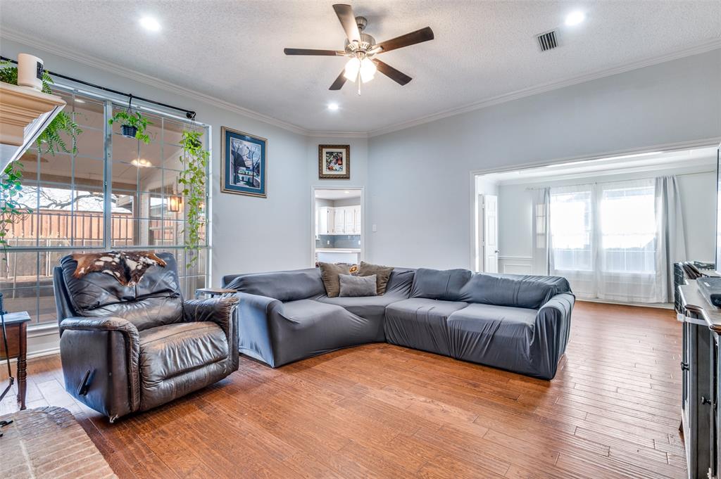 2521 Classic Court W