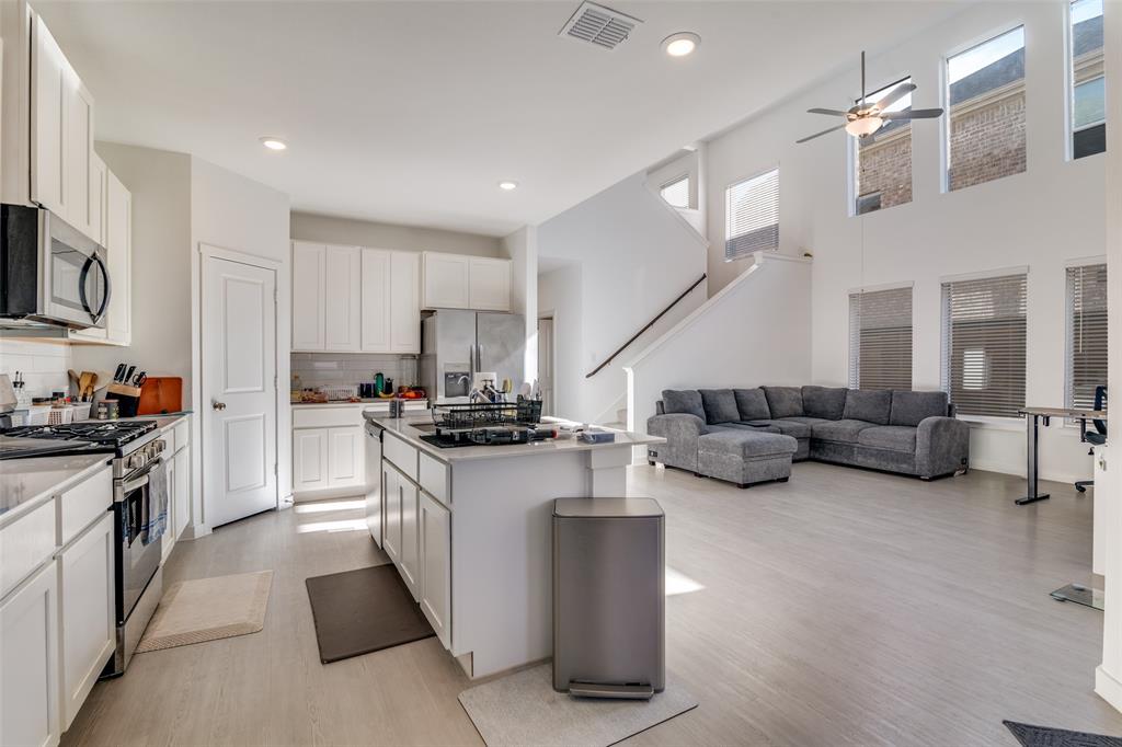 4016 Daisy Hollow Loop