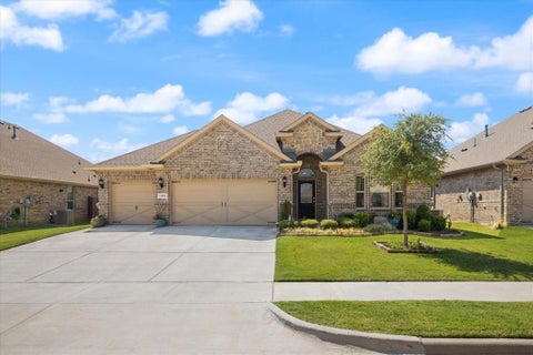 Photo of 1109 Whispering Hill Drive, Mansfield, TX 76063 (MLS # 21395193)