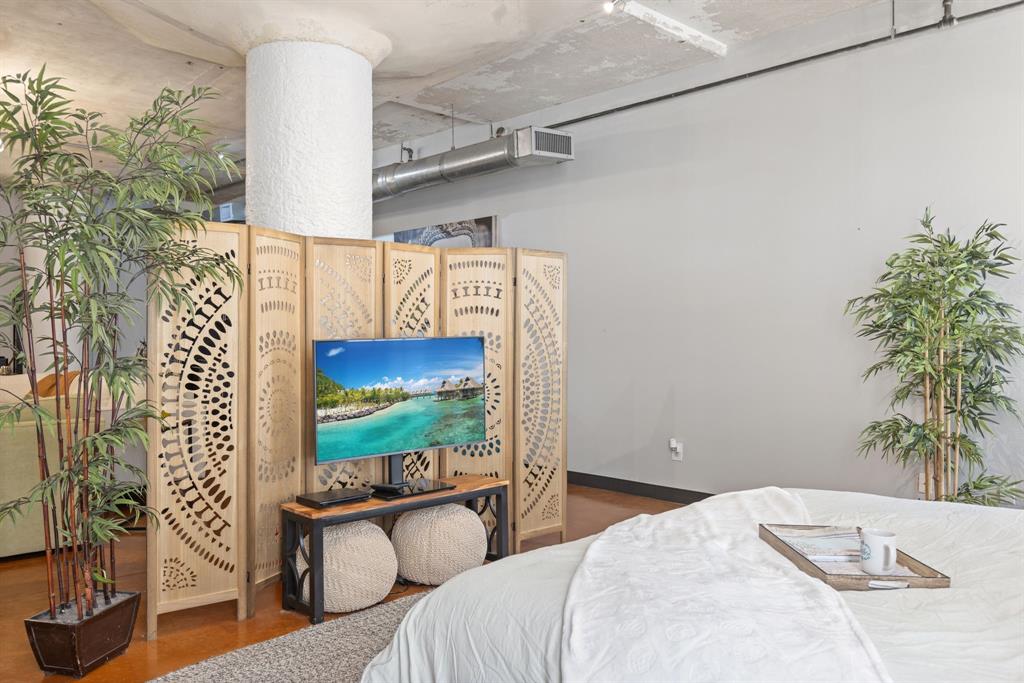 Soco Urban Loft Condo - Residential