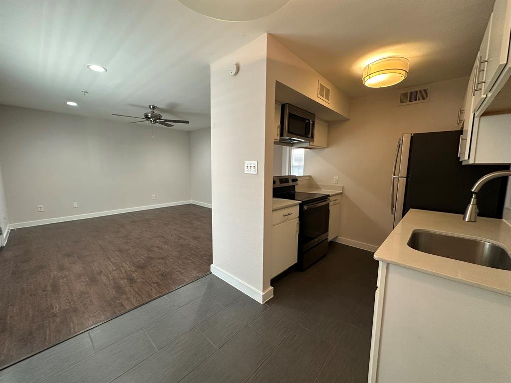 East Columbia Place - Residential Lease