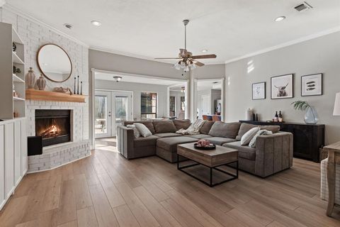 1008 Oak Valley Road Burleson TX 76028